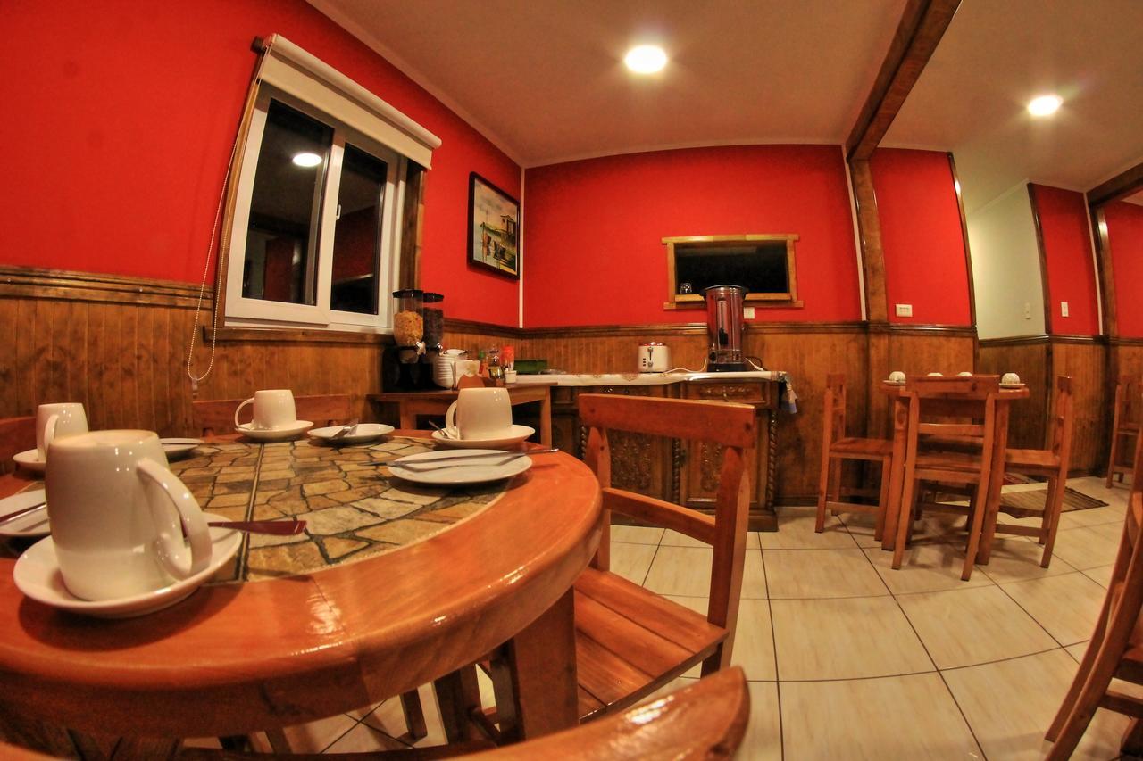 Hostal America En Puerto Natales Extérieur photo