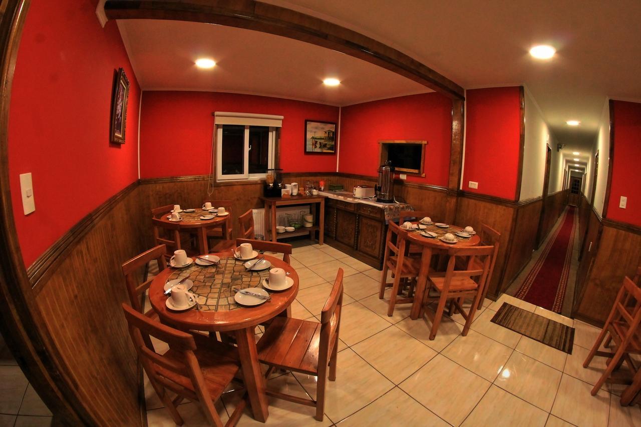 Hostal America En Puerto Natales Extérieur photo